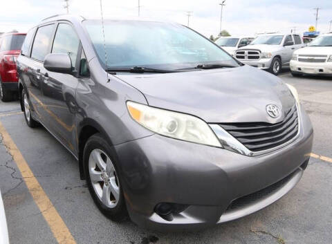 2011 Toyota Sienna LE 8-Passenger