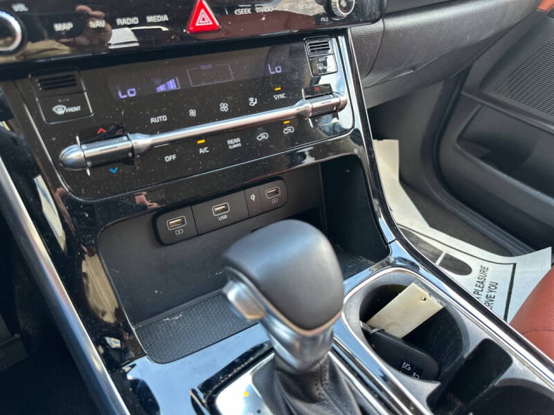 2024 Kia Carnival SX