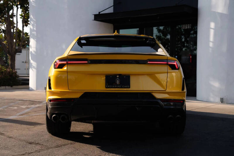 2024 Lamborghini Urus Performante