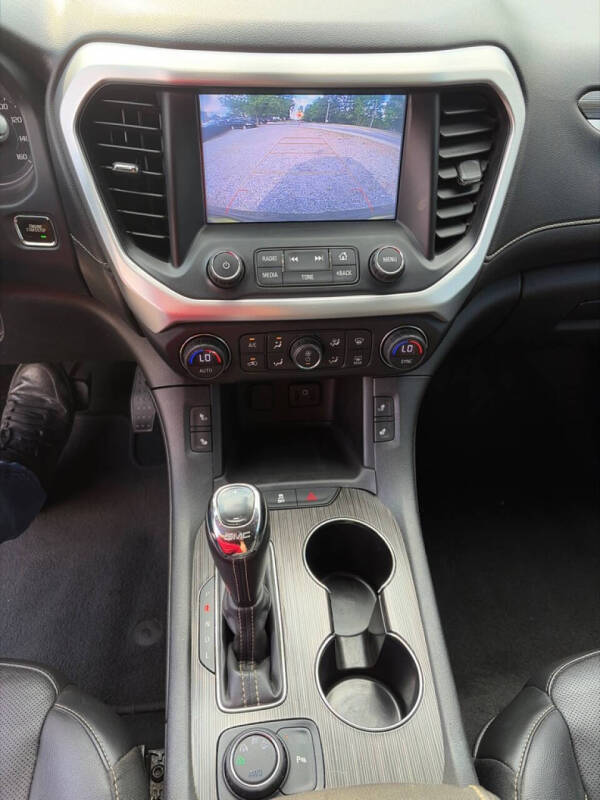 2019 GMC Acadia SLT-1