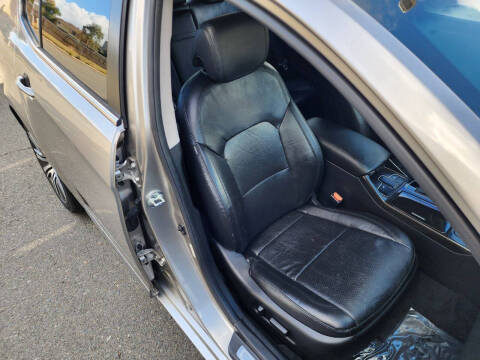 2014 Kia Cadenza Premium