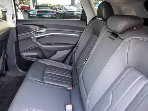 2019 Audi e-tron quattro Premium Plus