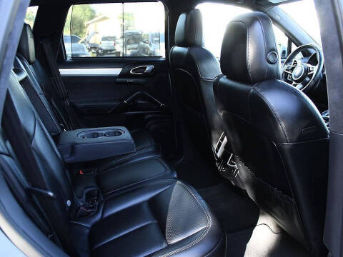 2016 Porsche Cayenne GTS