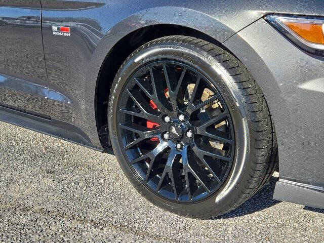 2017 Ford Mustang V6