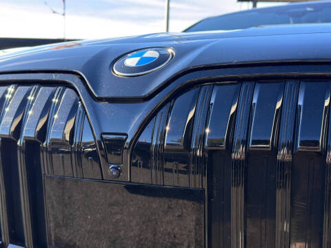 2023 BMW 7 Series 740i