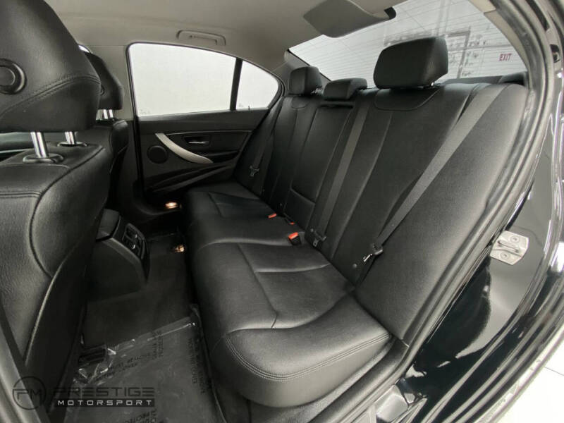 2016 BMW 3 Series 320i