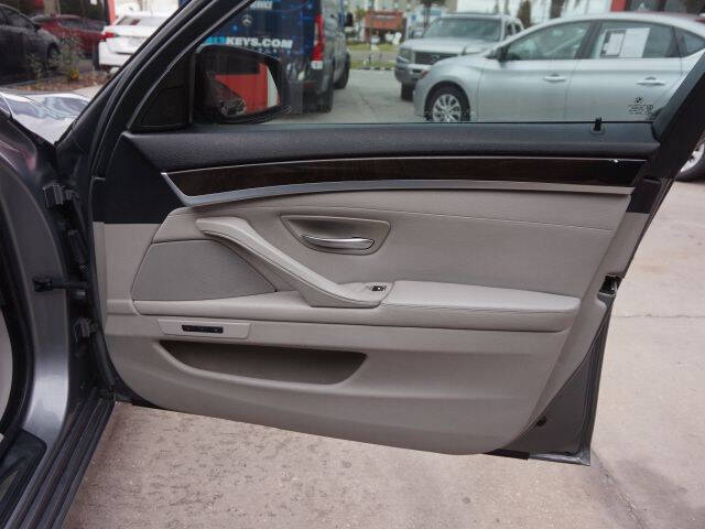 2011 BMW 5 Series 528i