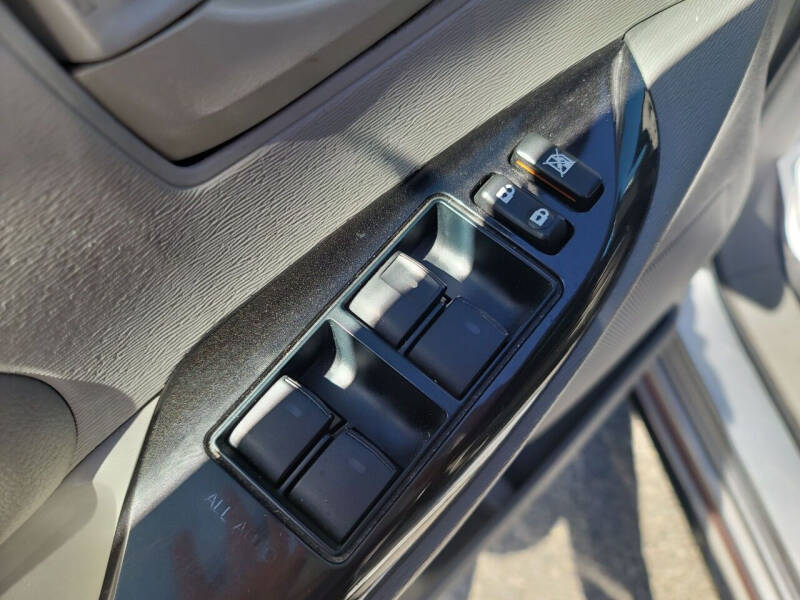 2013 Toyota Sienna LE 8-Passenger