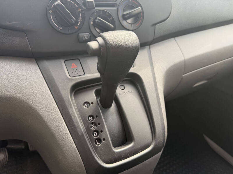 2021 Nissan NV200 S