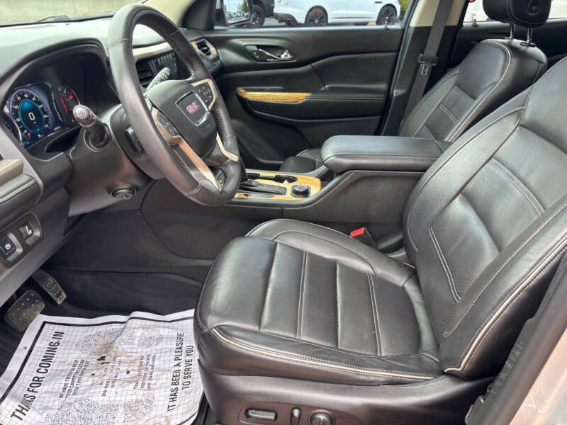 2017 GMC Acadia Denali