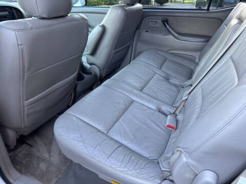 2005 Toyota Sequoia SR5