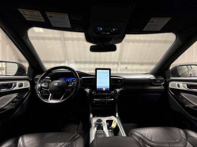 2022 Ford Explorer Hybrid Platinum