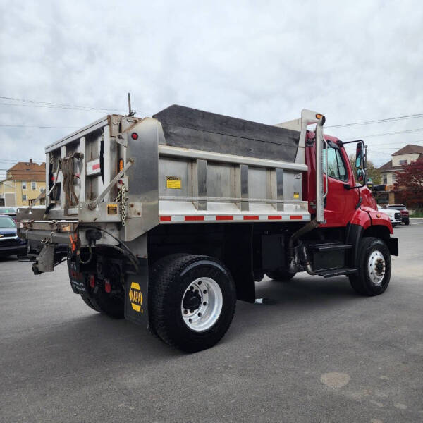 2014 Freightliner 108 SD