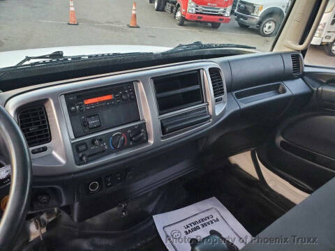 2013 Hino 238