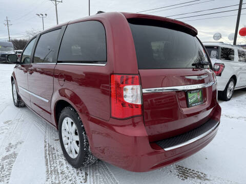 2013 Chrysler Town and Country Touring