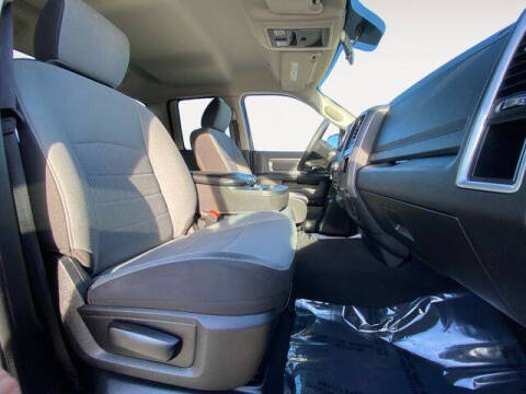 2024 RAM 1500 Classic SLT