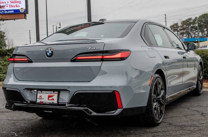 2023 BMW 7 Series 740i