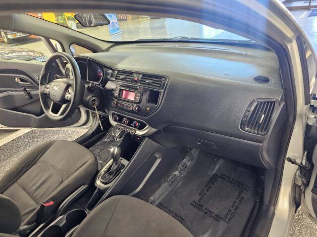 2015 Kia Rio 5-Door LX