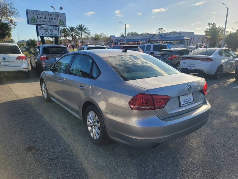 2014 Volkswagen Passat S photo 6