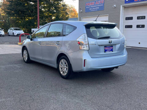 2012 Toyota Prius v Three