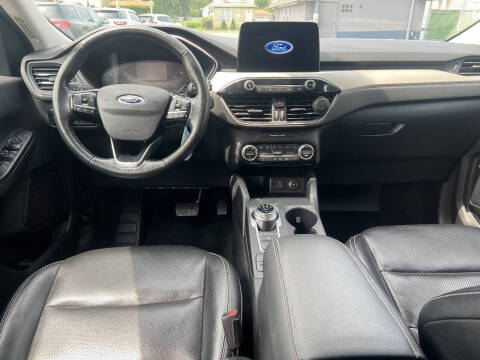2021 Ford Escape SEL