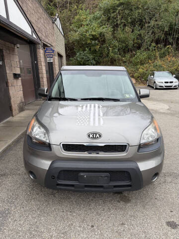2011 Kia Soul +