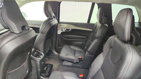 2024 Volvo XC90 Recharge T8 Ultimate Bright Theme 6P