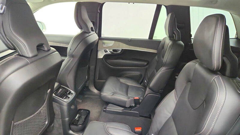 2024 Volvo XC90 Recharge T8 Ultimate Bright Theme 6P