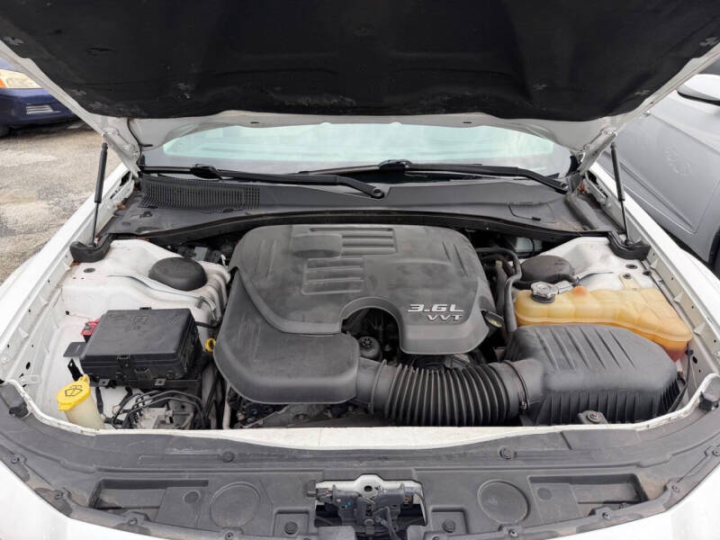 2016 Chrysler 300 C