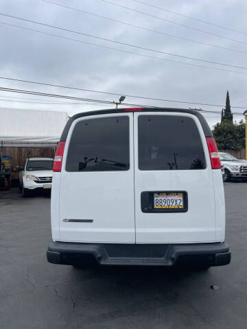 2020 Chevrolet Express 2500