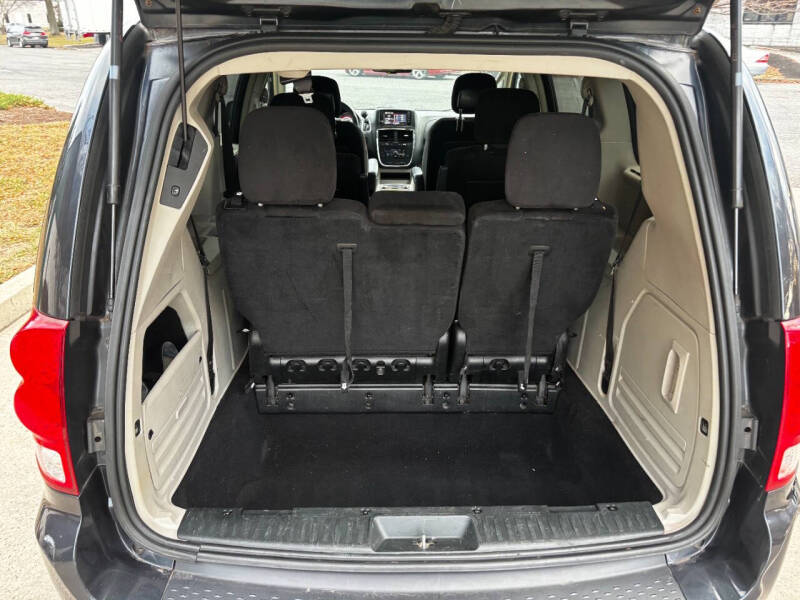 2013 Dodge Grand Caravan Crew photo 16