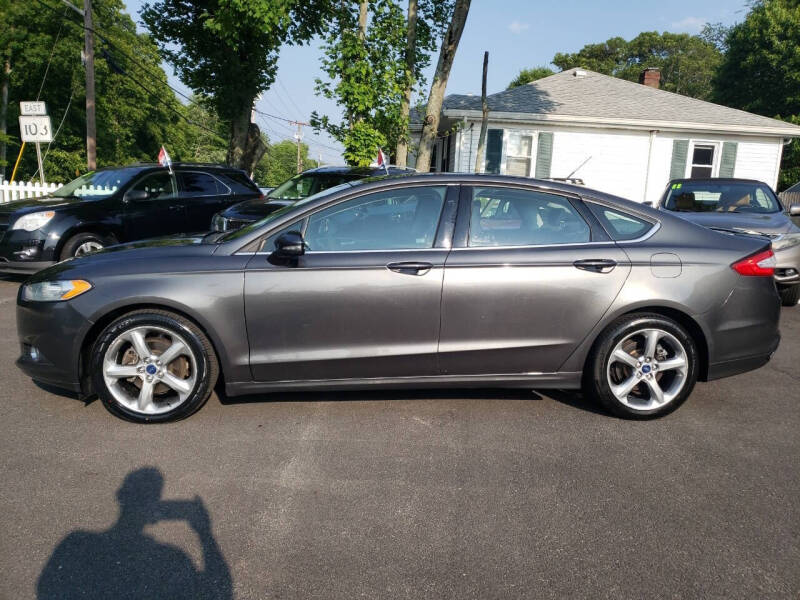 2015 Ford Fusion SE