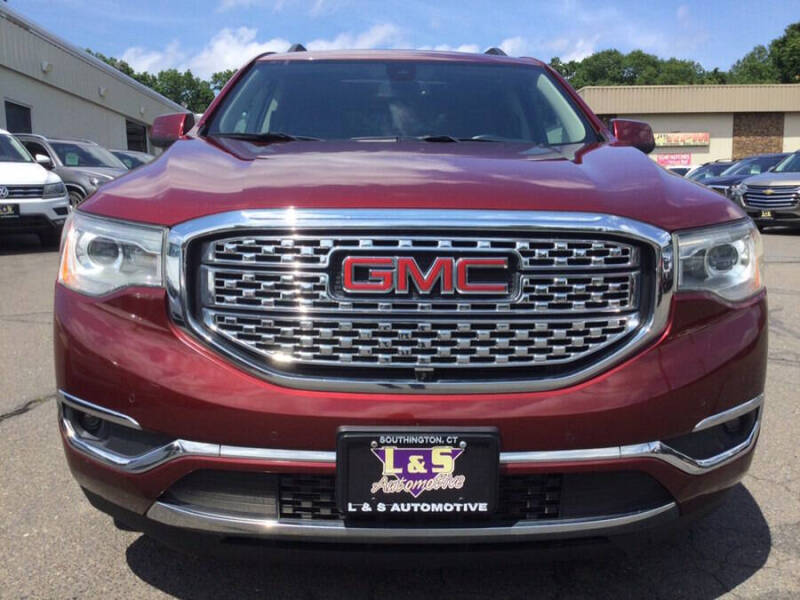 2017 GMC Acadia Denali