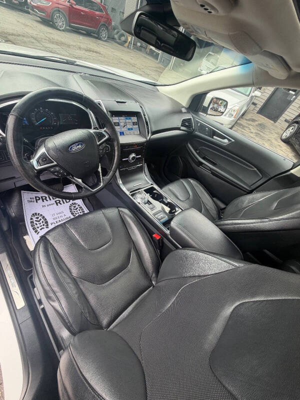 2019 Ford Edge Titanium