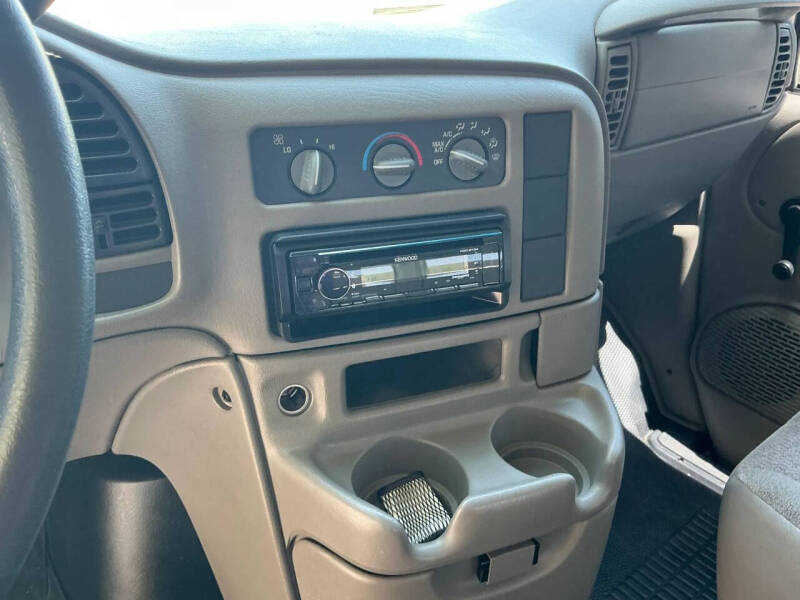 2003 GMC Safari