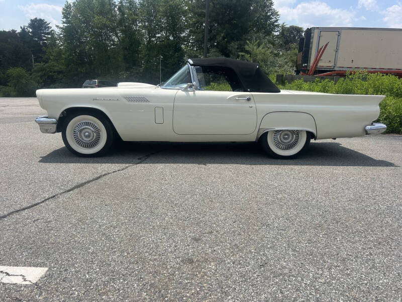 1957 Ford Thunderbird