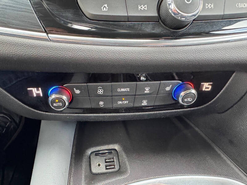 2020 Buick Enclave Essence