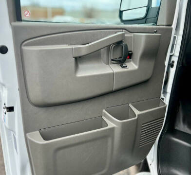 2024 GMC Savana 2500