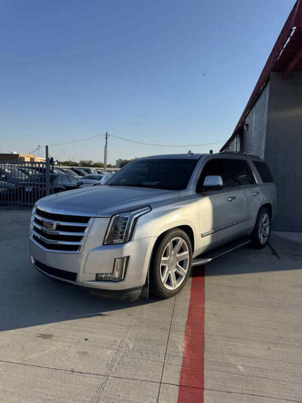 2016 Cadillac Escalade Luxury Collection