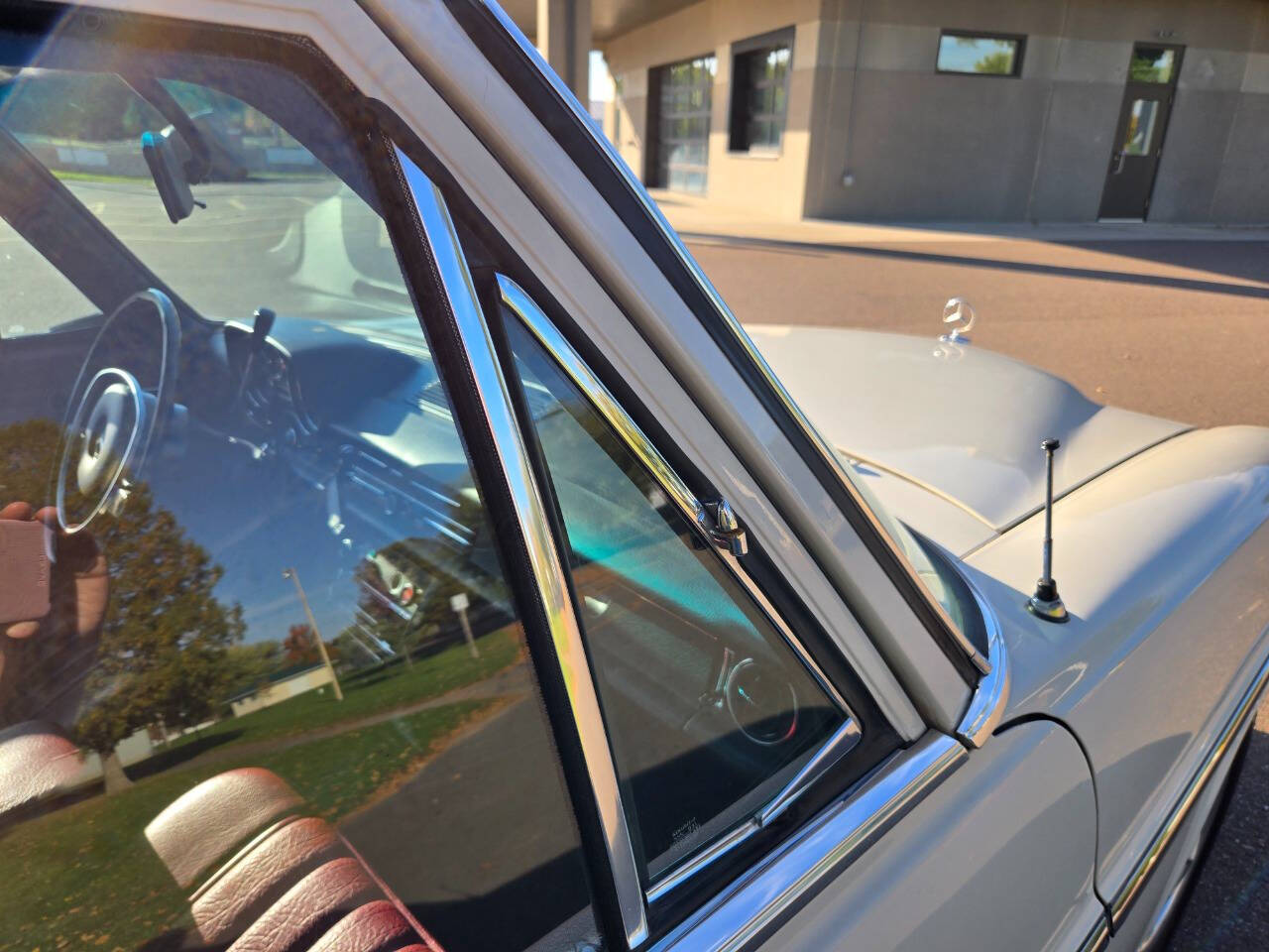 1972 Mercedes-Benz 220 97