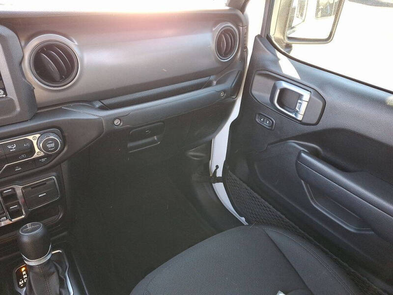 2022 Jeep Gladiator Willys