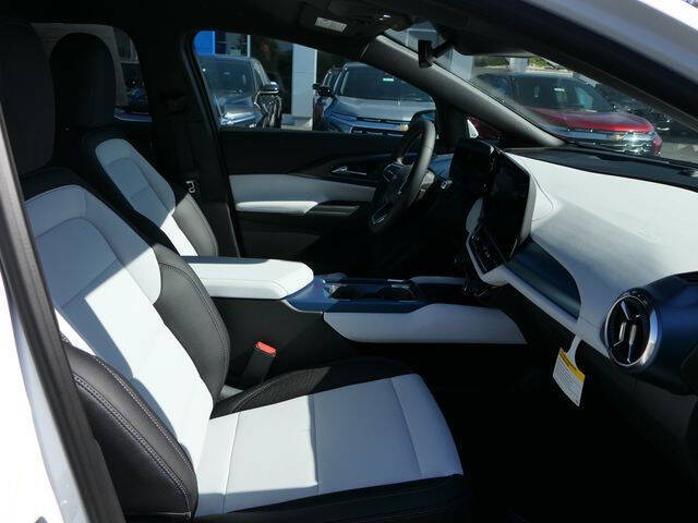 2026 Chevrolet Equinox EV LT 2