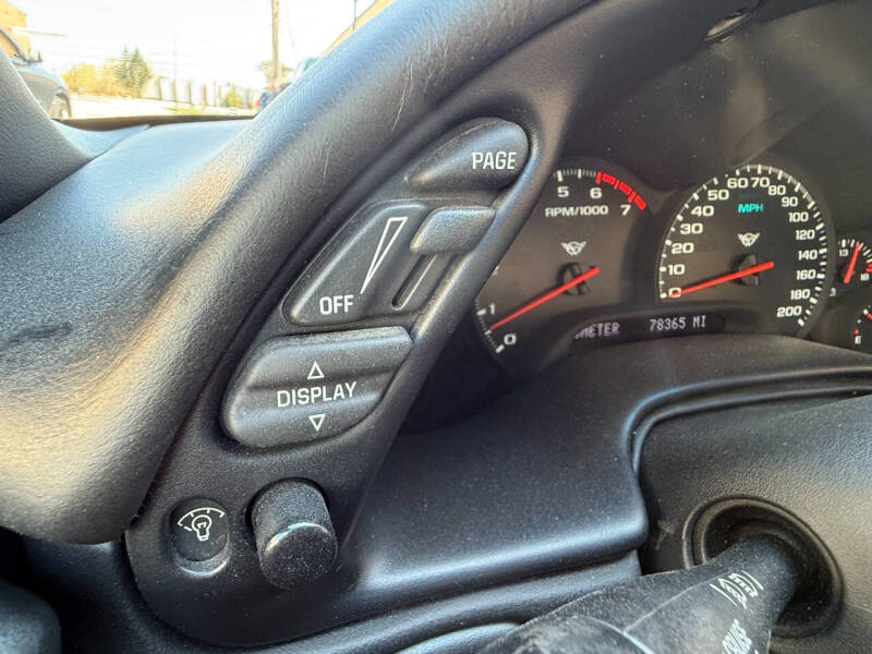 2004 Chevrolet Corvette