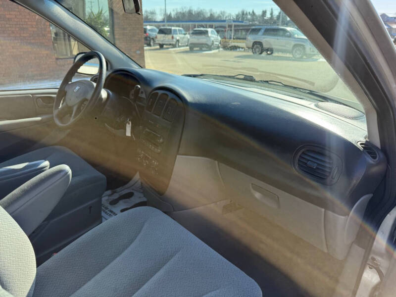 2005 Dodge Grand Caravan SE