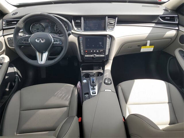 2025 Infiniti QX50 Luxe