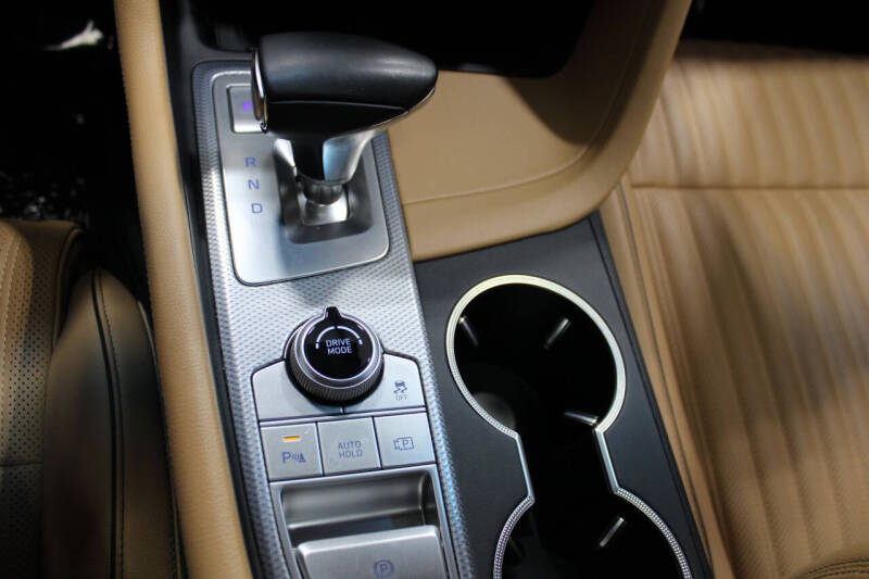 2022 Genesis G70