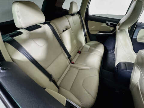 2016 Volvo XC60 T6 Drive-E