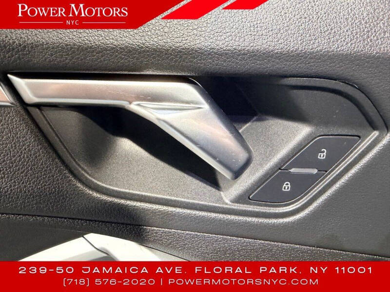 2020 Audi Q3 quattro S line Prem Plus 45 TFSI