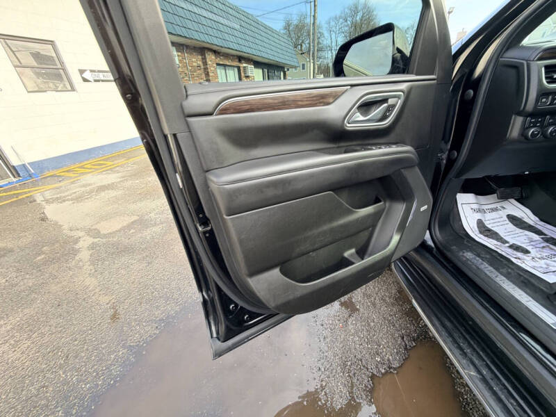 2022 Chevrolet Suburban LT