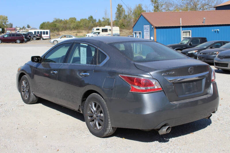 2015 Nissan Altima S photo 8